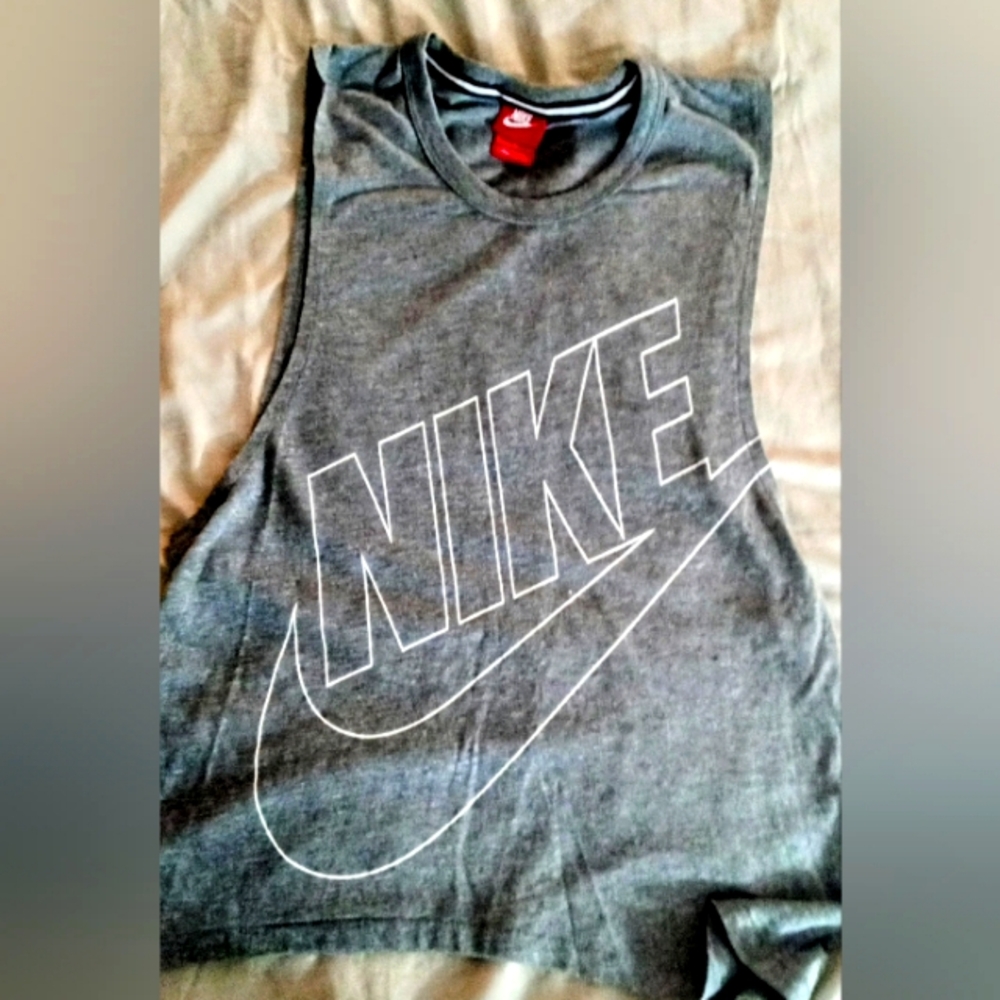 Nike Gray Sleeveless Tank Top